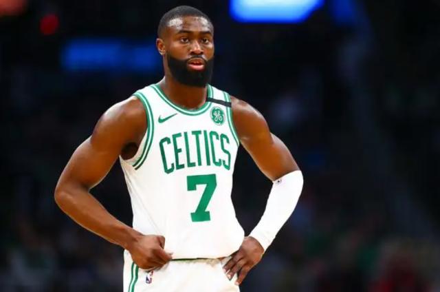 开云官网-我才是蝙蝠侠！布朗狂砍40分却没能等来自己的罗宾