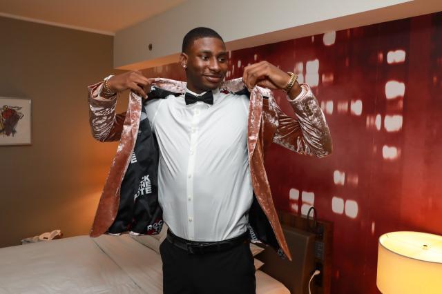 1641132064835040957.jpg 23.jpg