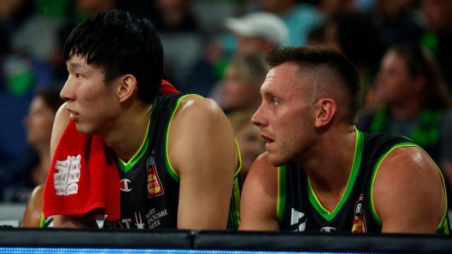 22+10+7统治攻防！周琦在NBL赛场刻下第一份印记