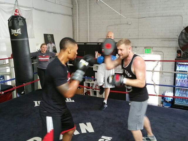 1615724913192021307.jpg CuyXXAAUMAEehr-.jpg